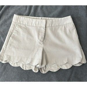 Attyre Womens Beige Scallop Hem Shorts Size 6 Flat Front Slash Pocket Chino EUC